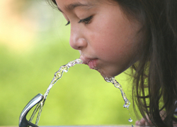 Normal_girl-drinking-water