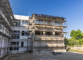 Normal_building-construction-site-2025-02-22-02-50-11-utc