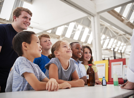 Klasgenoten doen er alles aan om broertjes in Nederland te laten blijven 